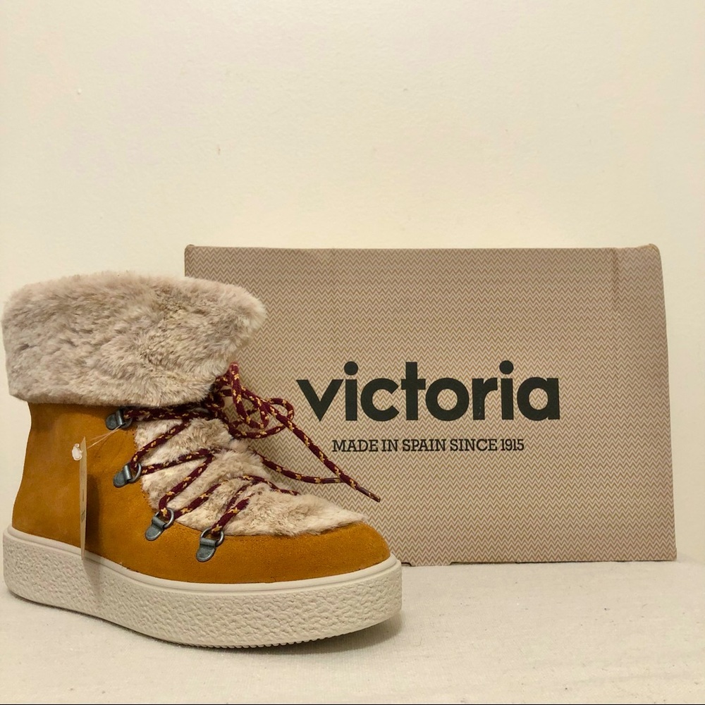 Victoria Camel Suede Leather Boots Outdoors Hiking Furry Boho